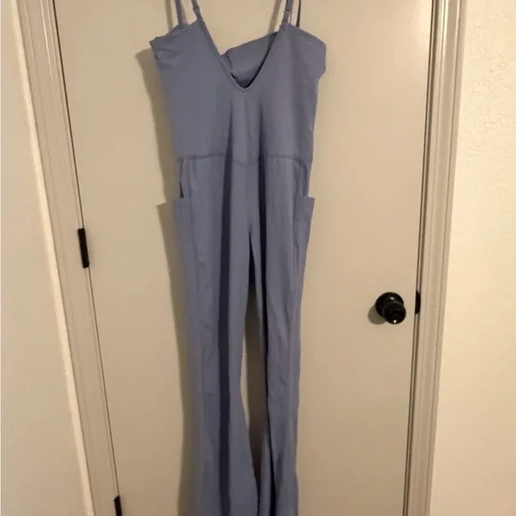 Elegant Lavender Jumpsuit - Picture 3 of 4